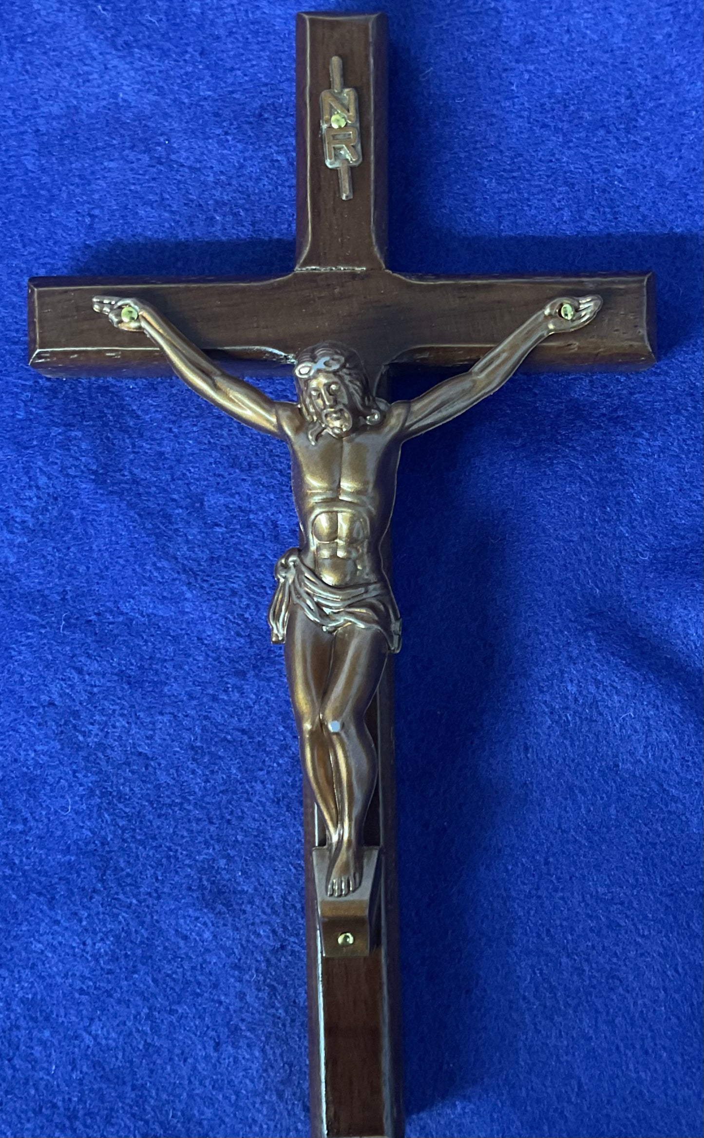 8” Wood Crucifix with Bronze Look Corpus
