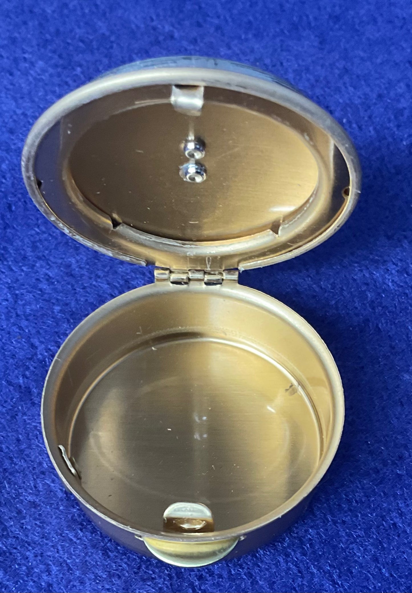 IHS small pyx