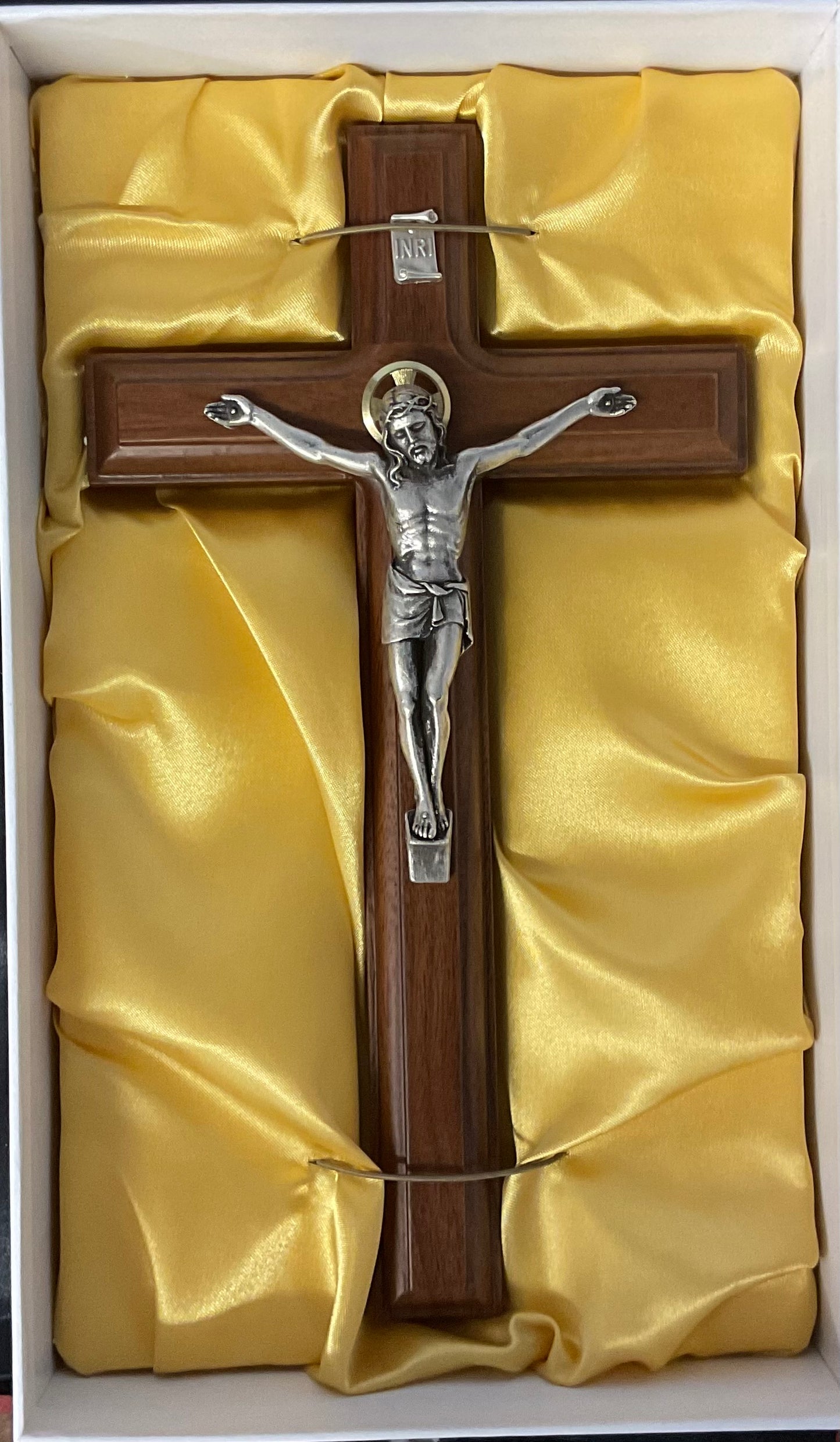 WALNUT ENGAVED CRUCIFIX